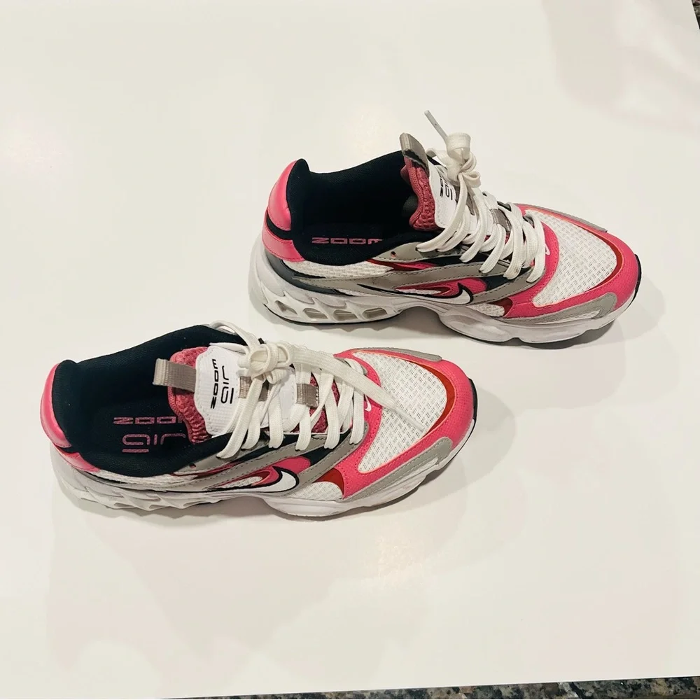Nike Women's Zoom Air Fire sneaker - Picture 1 of 9